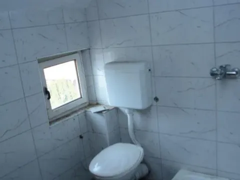 Prodaja, kuća, 210m², Padinska Skela, Palilula Sve Podlokacije - image 12