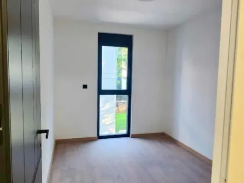 Prodaja, trosoban stan, 111m², Vezirov Most, Podgorica - image 9