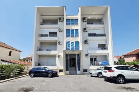 Rent, one bedroom apartment, 44m², Stari Aerodrom, Podgorica - image 16