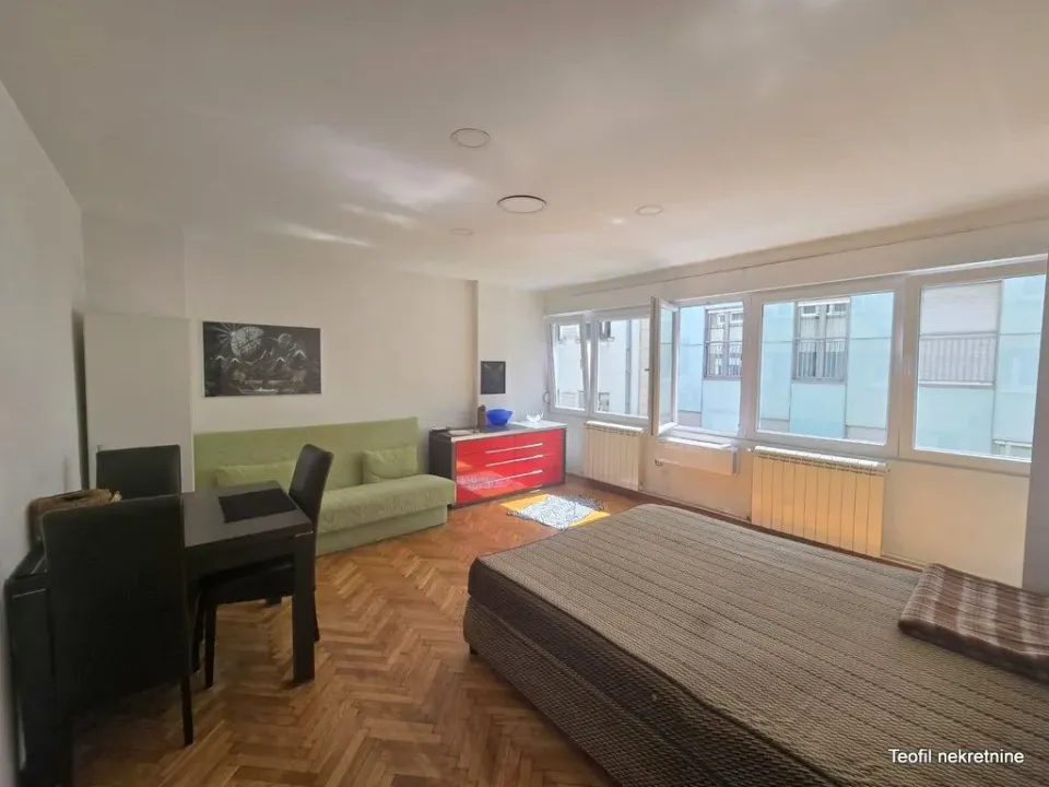 Prodaja, jednosoban stan, 30m², Vračar Hram, Vračar Sve Podlokacije