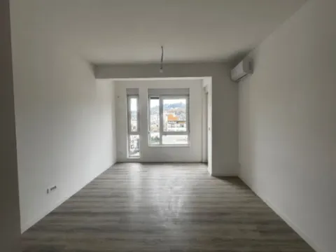 Prodaja, jednosoban stan, 53m², Ulcinj, Crna Gora - image 3