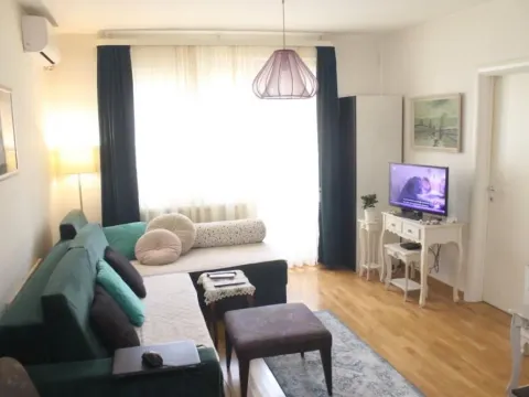 Prodaja, dvosoban stan, 50m², Đeram Pijaca, Beograd - image 1