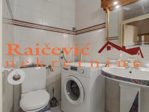 Rent, four bedroom apartment, 104m², Kalenić Pijaca, Vračar Sve Podlokacije - image 17