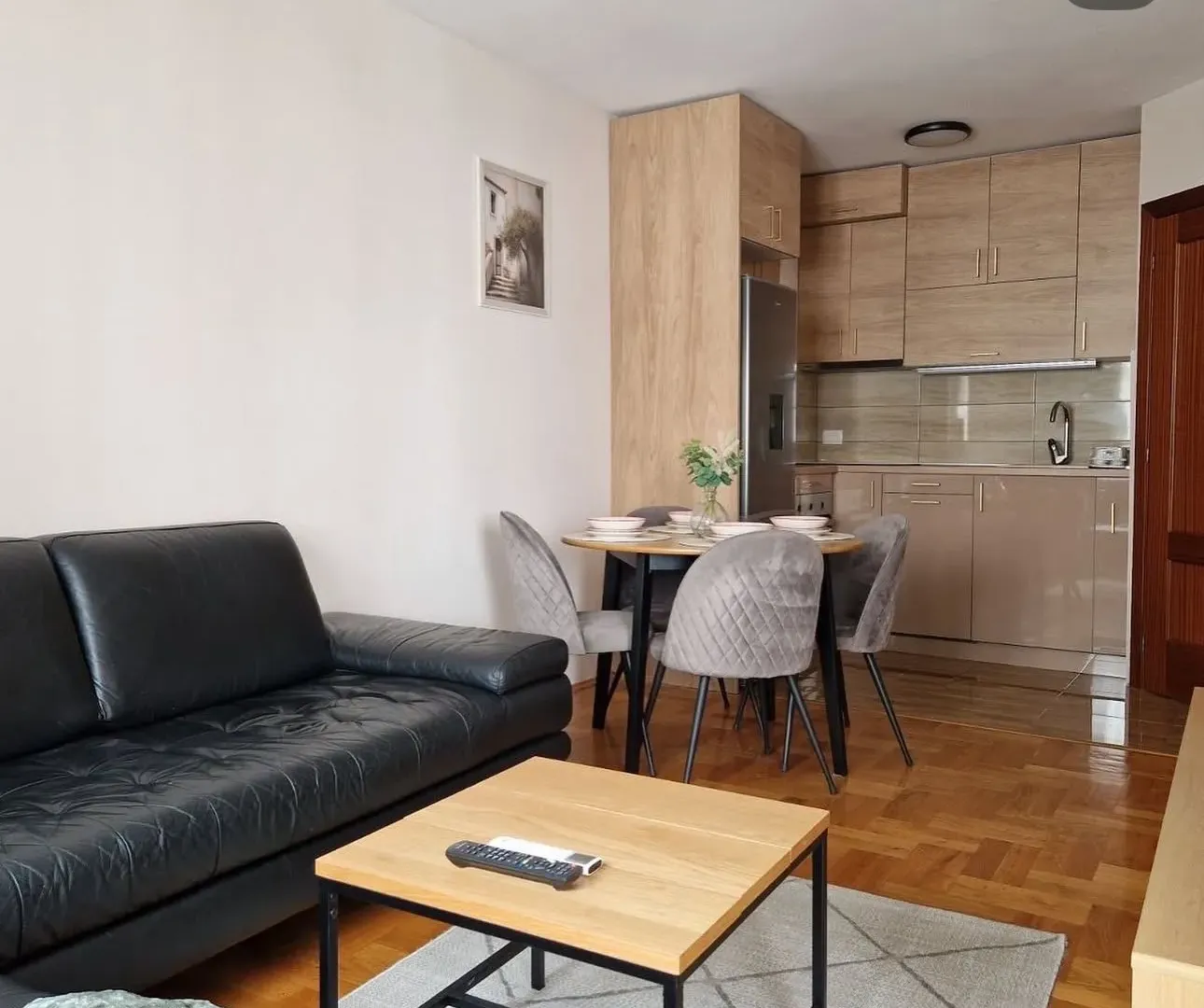 Izdavanje, dvosoban stan, 55m², Krivi Most, Podgorica