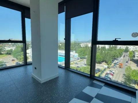 Izdavanje, poslovni prostor, 120m², Preko Morače, Podgorica - image 4