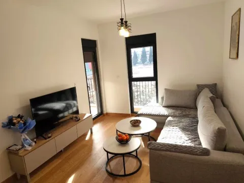 Rent, one bedroom apartment, 45m², City Kvart, Podgorica - image 1