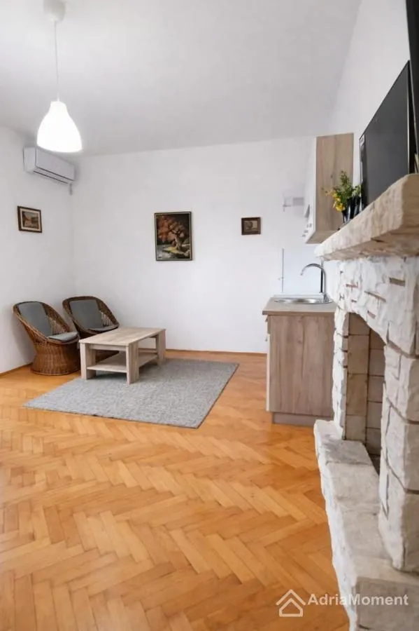 Prodaja, dvosoban stan, 53m², Kalimanj, Tivat