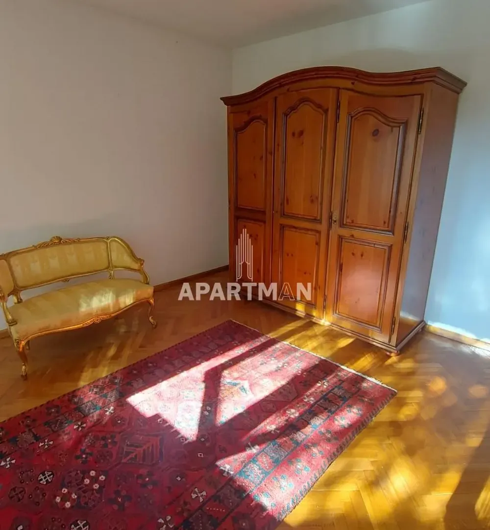Prodaja, kuća, 320m², Sremčica, Beograd