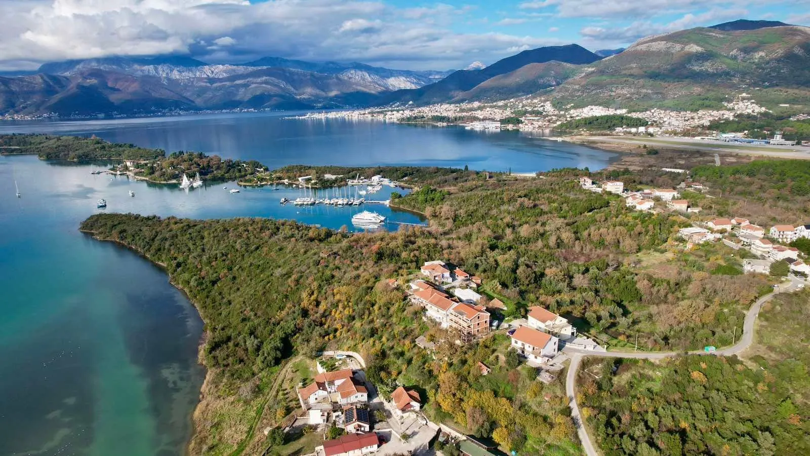 Prodaja, plac, 3789m², Tivat, Crna Gora