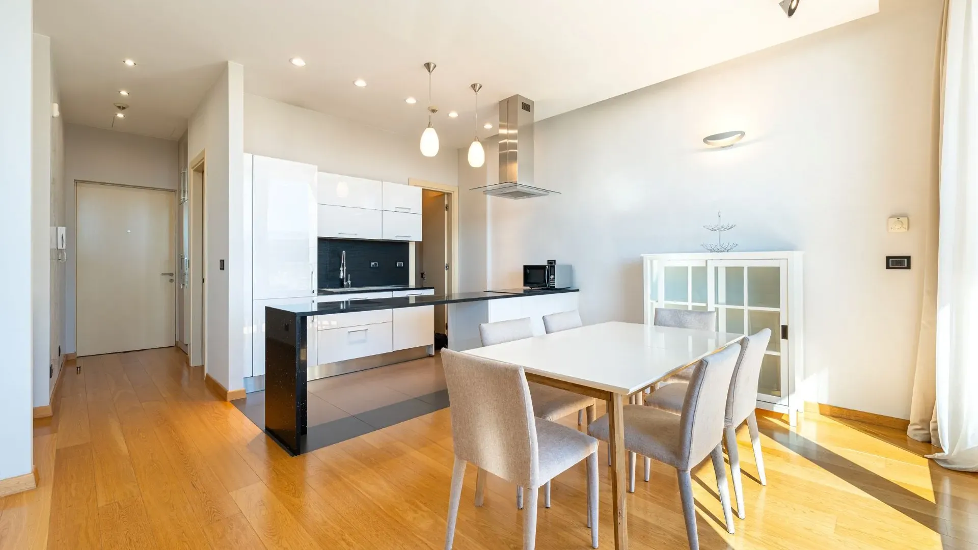 Rent, two bedroom apartment, 94m², Kod Capital Plaze, Podgorica