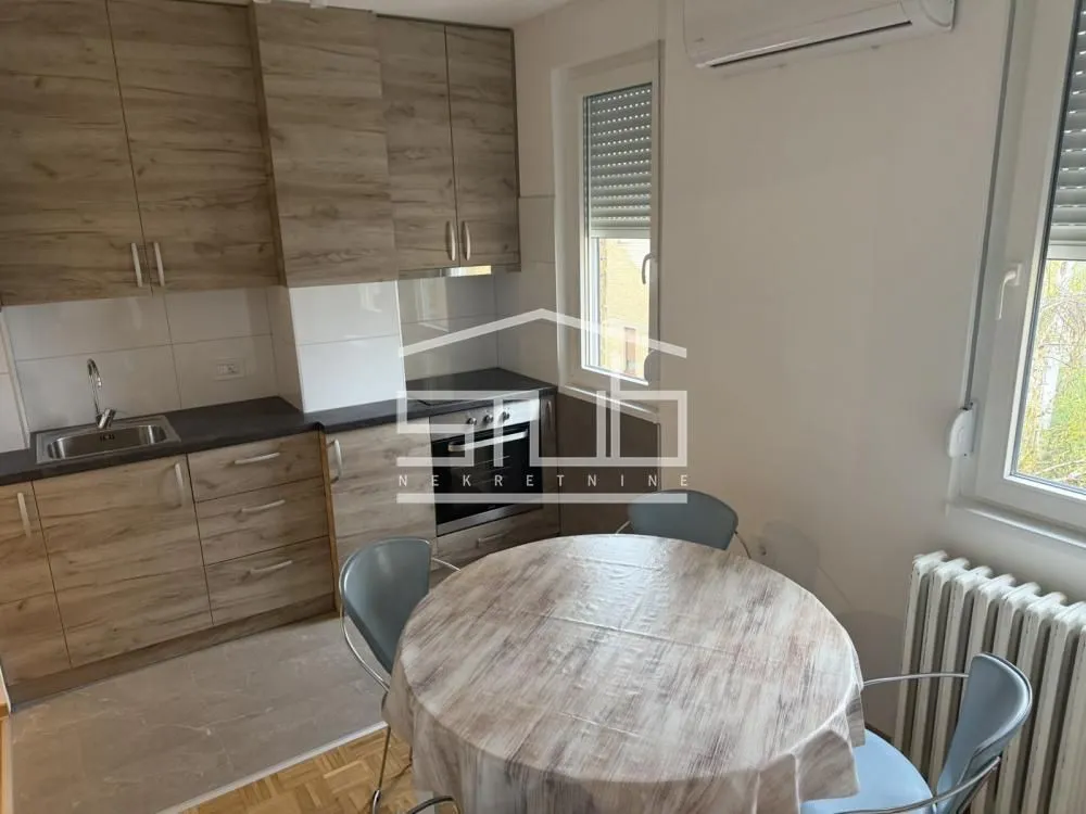 Rent, two bedroom apartment, 50m², Čukarica, Beograd
