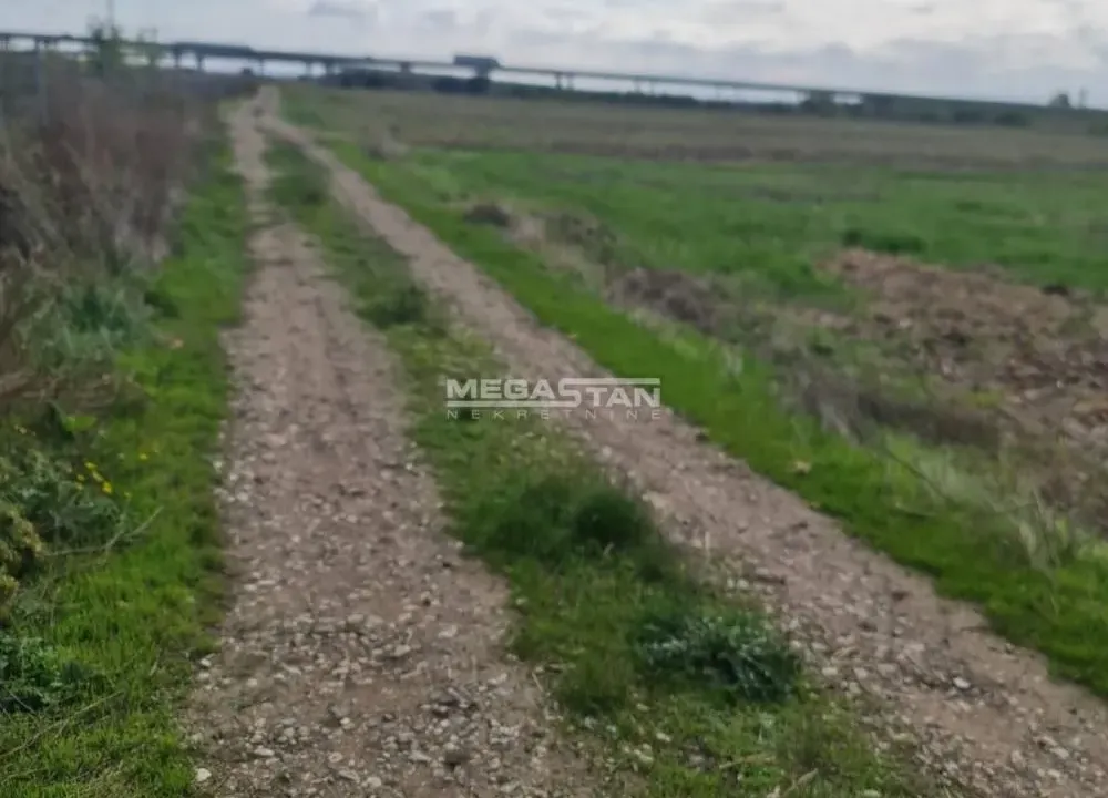 Prodaja, plac, Batajnica, Beograd