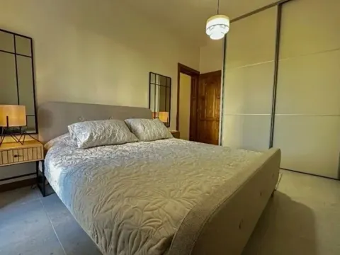 Izdavanje, trosoban stan, 114m², Momišići, Podgorica - image 11