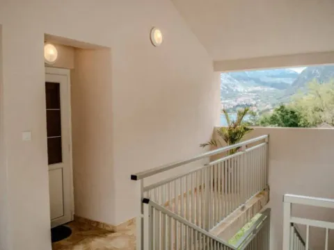 Prodaja, dvosoban stan, 50m², Muo, Kotor - image 13