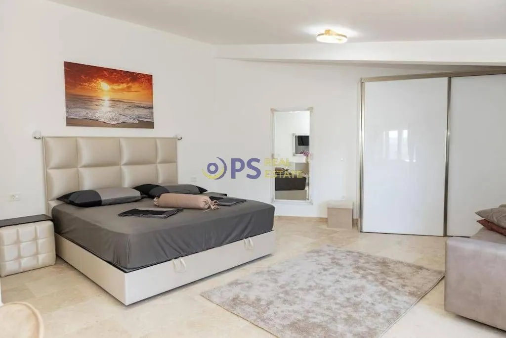 Rent, house, 200m², Bar, Crna Gora