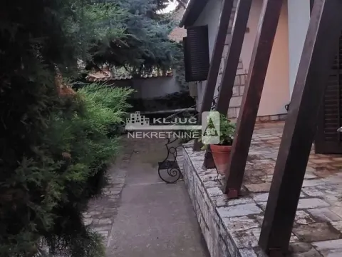 Sale, house, 201m², Aleksa Šantić, Sombor - image 8