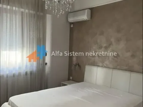 Izdavanje, trosoban stan, 106m², Slavija, Vračar Sve Podlokacije - image 8