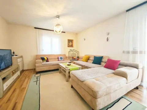 Izdavanje, trosoban stan, 90m2, Donja Gorica, Podgorica Izdavanje, trosoban stan, 90m2, Donja Gorica, Podgorica