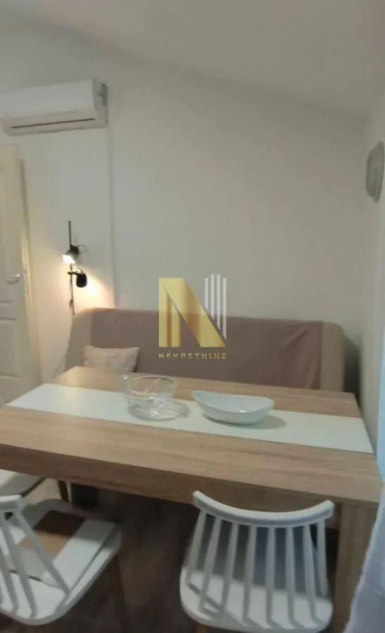 Izdavanje, jednosoban stan, 40m², Novi Sad, Srbija