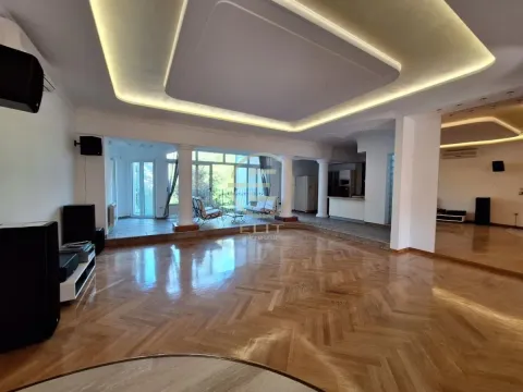 Sale, four bedroom apartment, 213m², Centar, Novi Sad - image 7