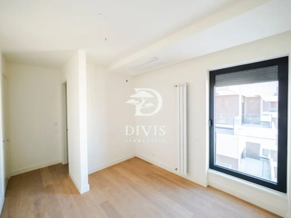 Prodaja, trosoban stan, 75m², Novi Beograd Sve Podlokacije, Beograd