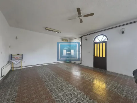 Rent, office space, 84m², Ćuprija, Srbija - image 3