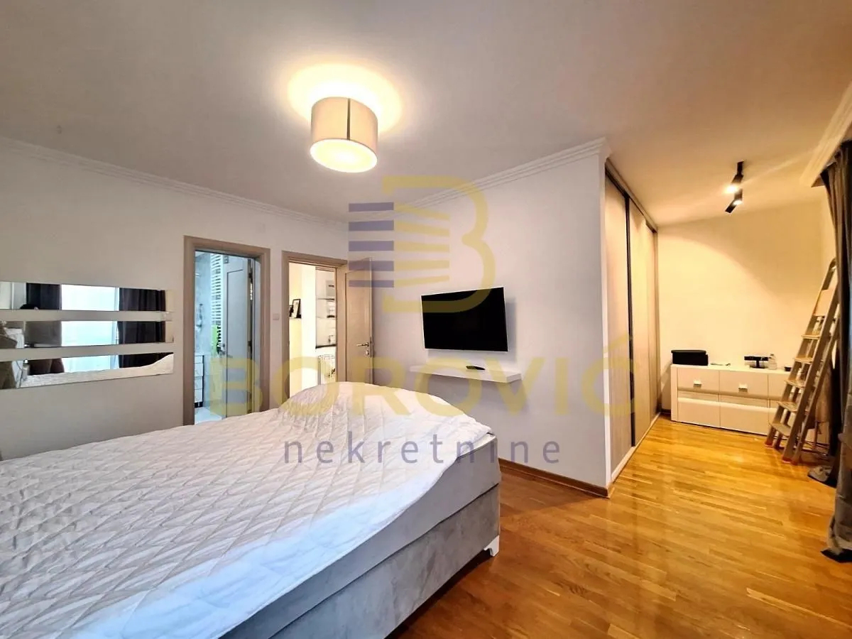 Sale, house, 260m², Savski Venac, Beograd