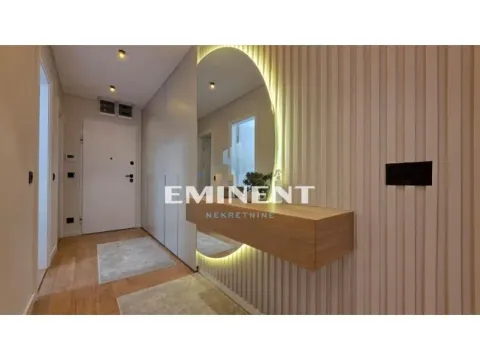 Izdavanje, trosoban stan, 117m², Vračar Hram, Vračar Sve Podlokacije - image 15