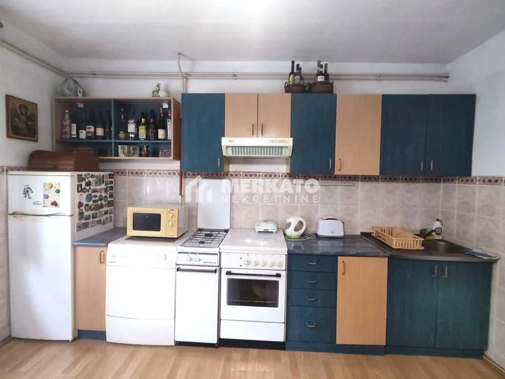 Prodaja, kuća, 190m², Berbersko staro, Zrenjanin