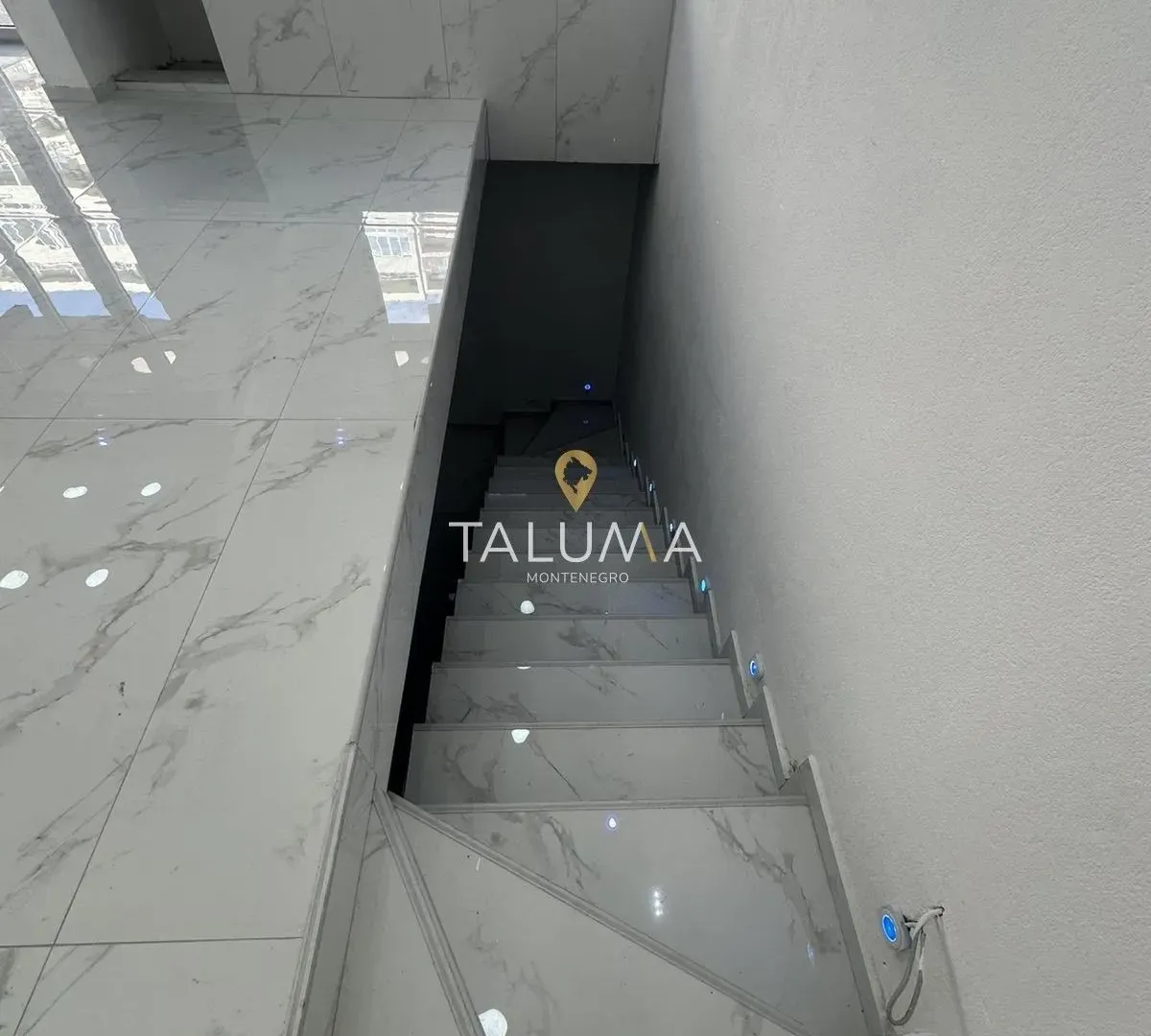 Rent, office space, 115m², Stari Aerodrom, Podgorica