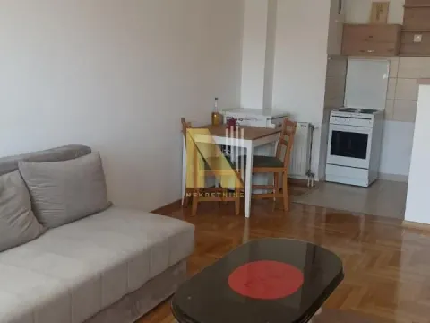 Stan in Bulevar Oslobodjenja