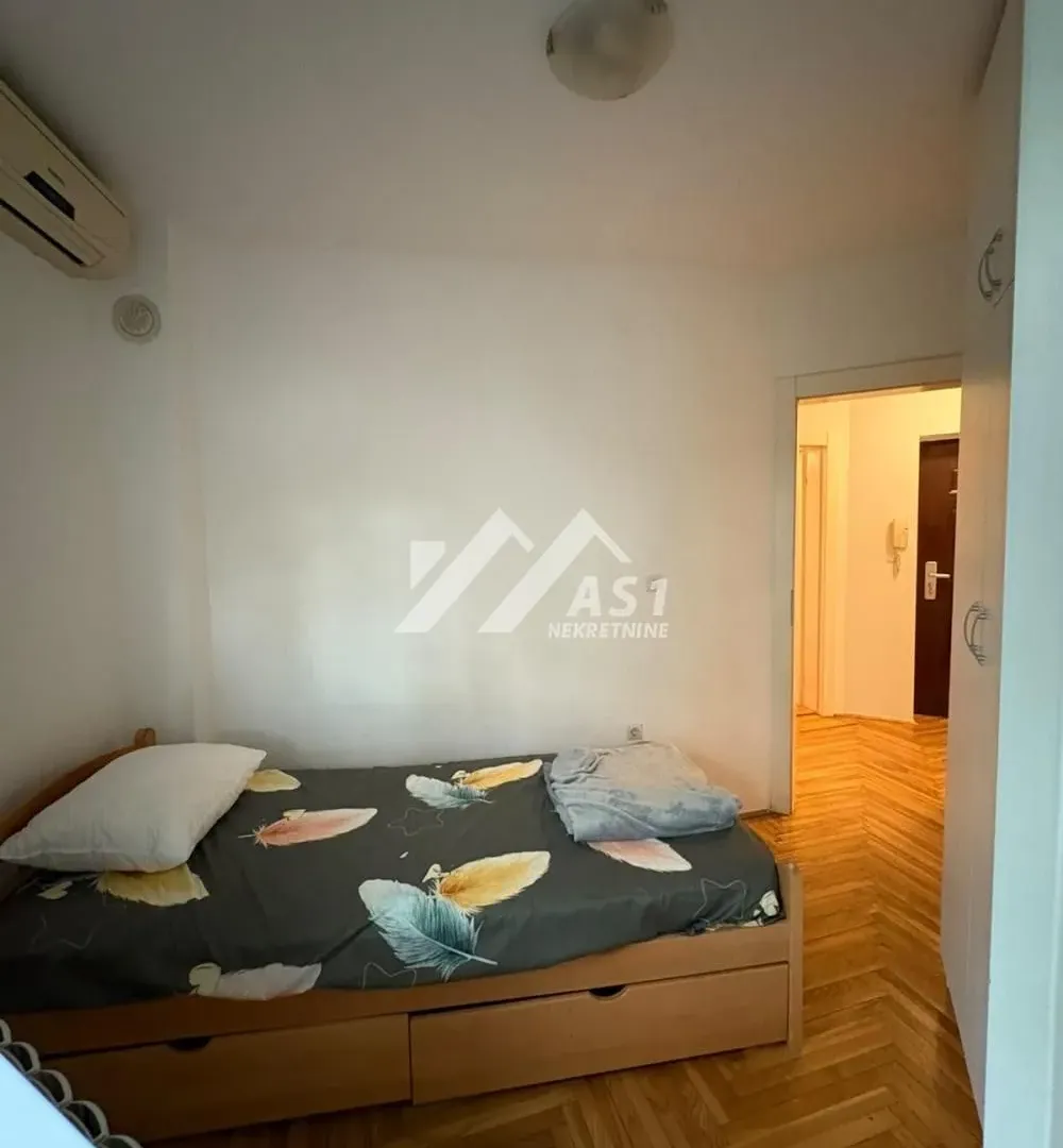 Izdavanje, dvosoban stan, 51m², Grbavica, Novi Sad Sve Podlokacije