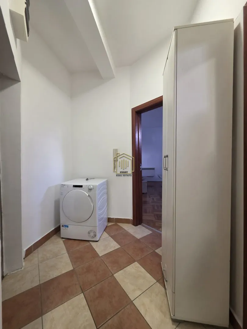 Prodaja, jednosoban stan, 39m², Blok 9, Podgorica