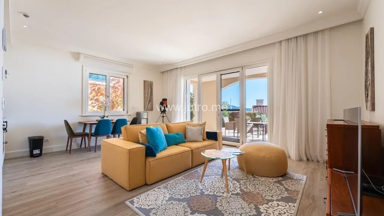 Sale, three bedroom apartment, 190m², Luštica, Tivat