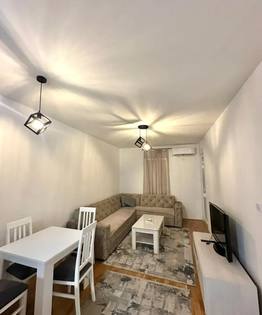 Izdavanje, jednosoban stan, 45m², City Kvart, Podgorica