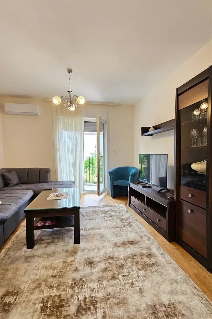 Izdavanje, jednosoban stan, 45m², Zabjelo, Podgorica