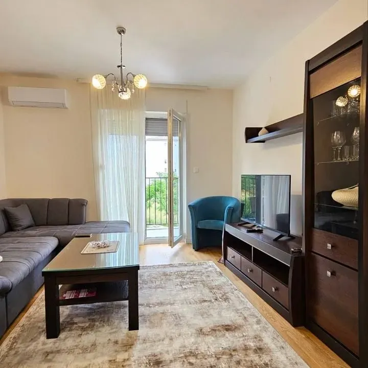 Izdavanje, jednosoban stan, 45m², Zabjelo, Podgorica