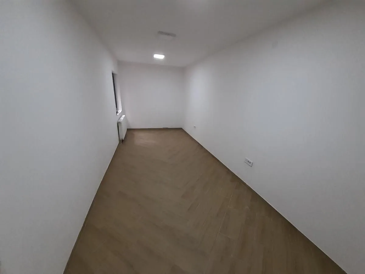 Rent, office space, 270m², Centar, Niš
