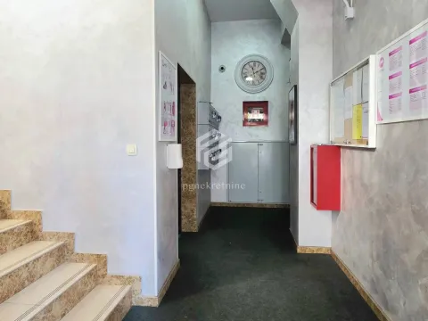 Sale, two bedroom apartment, 66m², City Kvart, Podgorica - image 16