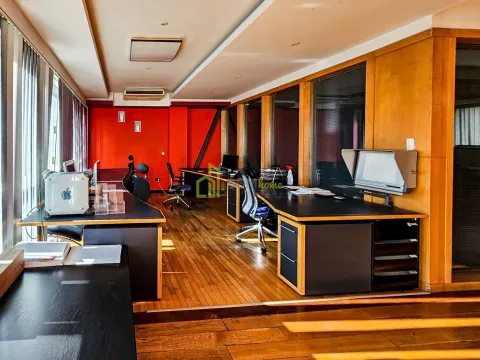 Izdavanje, poslovni prostor, 222m², Centar, Podgorica - image 4