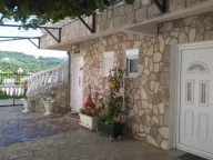 Izdavanje, petosoban stan, 1000m2, Dobre Vode, Bar