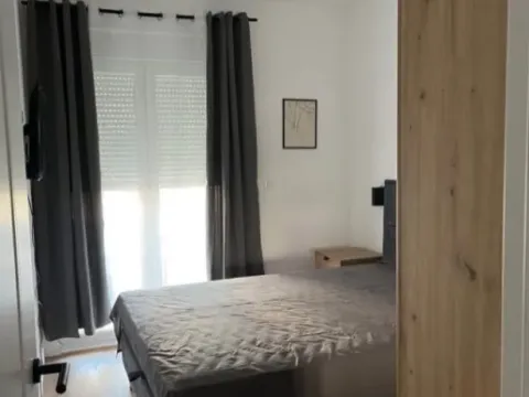 Izdavanje, jednosoban stan, 47m², Stari Aerodrom, Podgorica - image 7