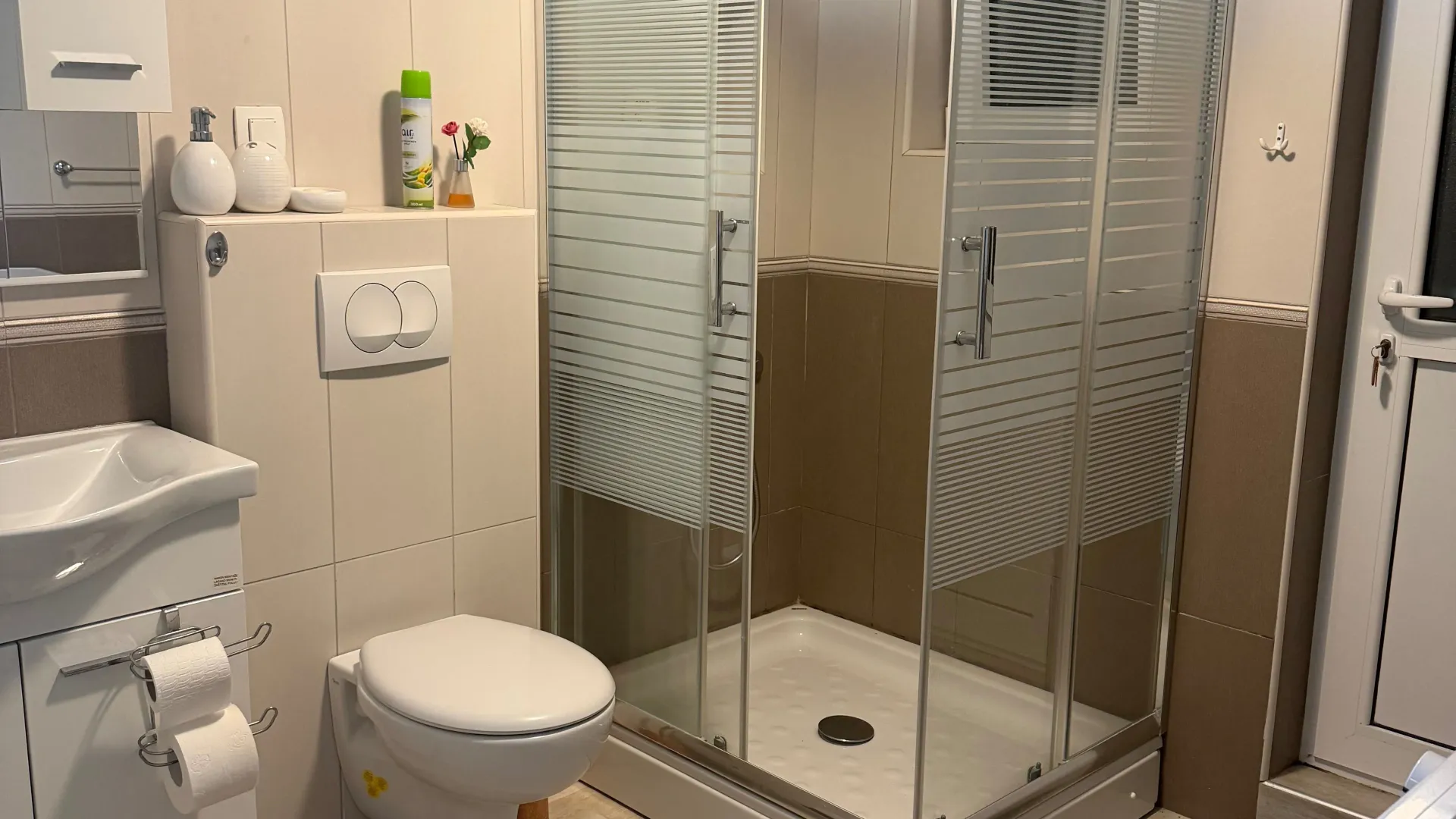 Izdavanje, garsonjera, 35m², Mažina, Tivat