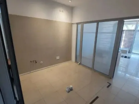 Izdavanje, poslovni prostor, 120m², Preko Morače, Podgorica - image 2