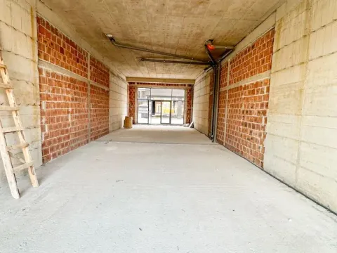 Izdavanje, poslovni prostor, 105m², Stari Aerodrom, Podgorica - image 6