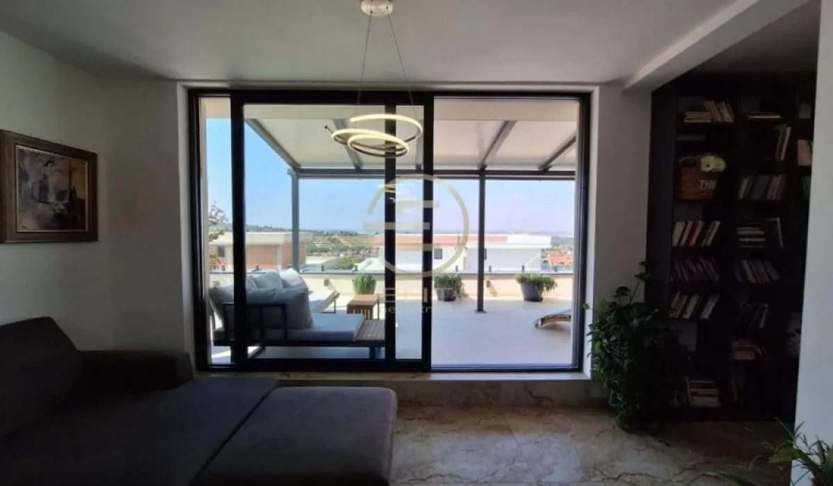 Prodaja, stan, 145m², Sremska Kamenica, Petrovaradin