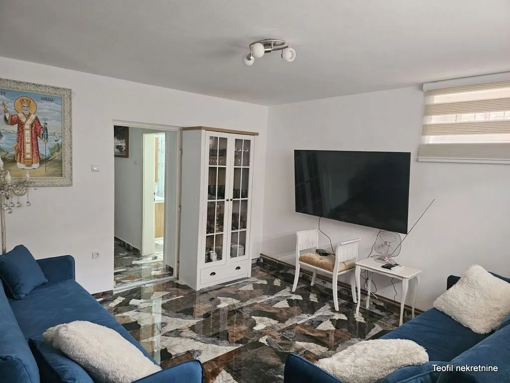 Prodaja, kuća, 150m², Zemun Save Kovačevića, Zemun Sve Podlokacije
