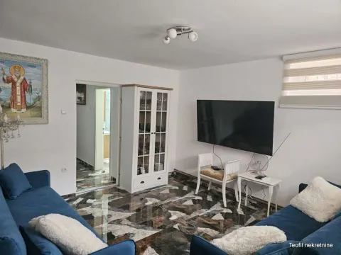 Prodaja, kuća, 150m², Zemun Save Kovačevića, Zemun Sve Podlokacije - image 3