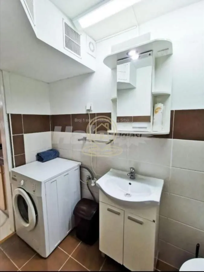 Rent, one bedroom apartment, 30m², Vračar Sve Podlokacije, Beograd