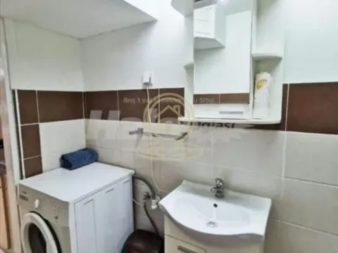 Rent, one bedroom apartment, 30m², Vračar Sve Podlokacije, Beograd - image 8